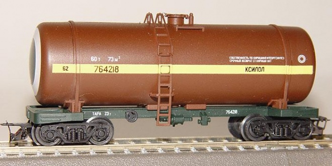 4 axle Tank car for Xylene<br /><a href='images/pictures/Peresvet/3724.jpg' target='_blank'>Full size image</a>
